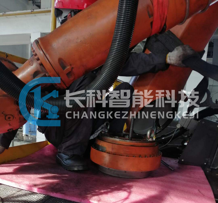 Repair the gearbox and balance cylinder of the KUKA robot Repair the gearbox and balance cylinder of the KUKA robot